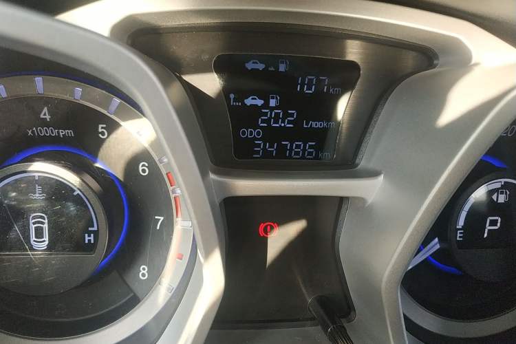 Used JAC Refine S3 2016 1.5L CVT Luxury Smart Premium Edition Odometer Close Up