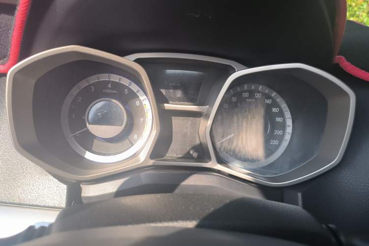 Used JAC Refine S3 2016 1.5L CVT Luxury Smart Premium Edition Odometer Close Up
