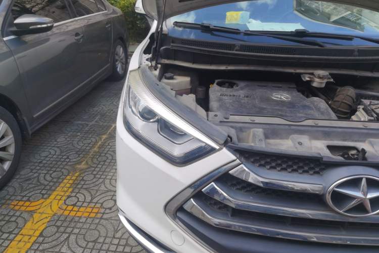 Used JAC Refine S3 2016 1.5L Manual Luxury Smart Premium Edition Right Front Headlight