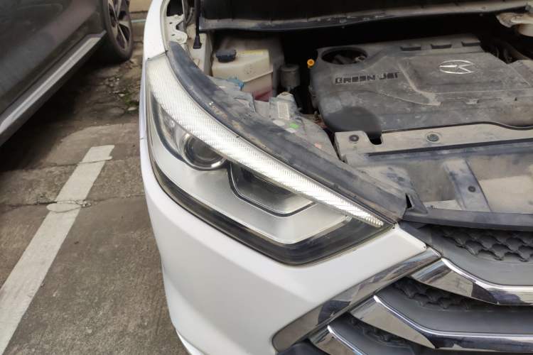 Used JAC Refine S3 2016 1.5L Manual Luxury Smart Version Right Front Headlight