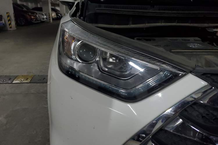 Used JAC Refine S3 2016 1.5L CVT Luxury Smart Premium Edition Right Front Headlight
