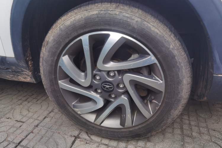 Used JAC Refine S3 2016 1.5L Manual Luxury Smart Premium Edition Right Front Wheel Hub