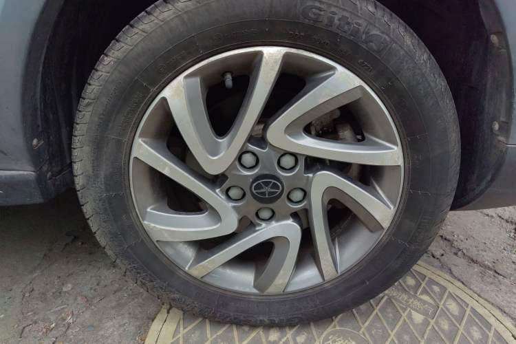 Used JAC Refine S3 2016 1.5L CVT Luxury Smart Premium Edition Right Front Wheel Hub