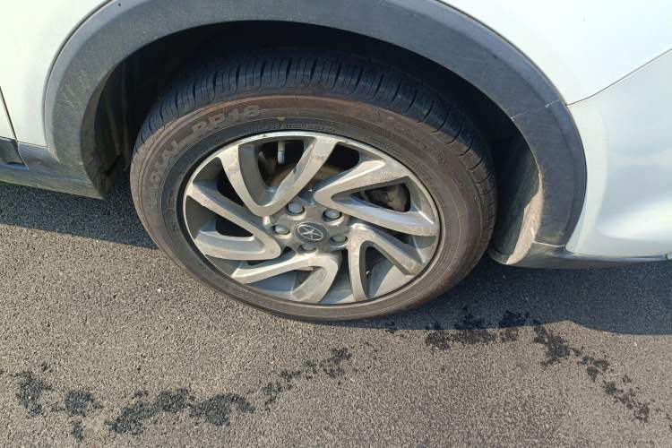 Used JAC Refine S3 2016 1.5L CVT Luxury Smart Version Right Front Wheel Hub