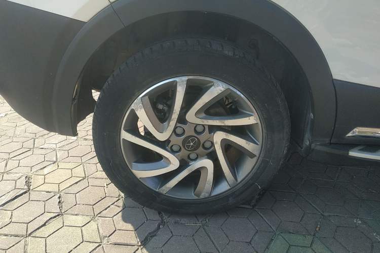 Used JAC Refine S3 2016 1.5L CVT Luxury Smart Premium Edition Right Rear Wheel Hub