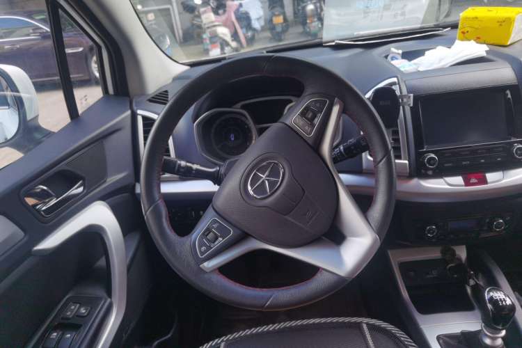 Used JAC Refine S3 2016 1.5L Manual Luxury Smart Premium Edition Steering Wheel