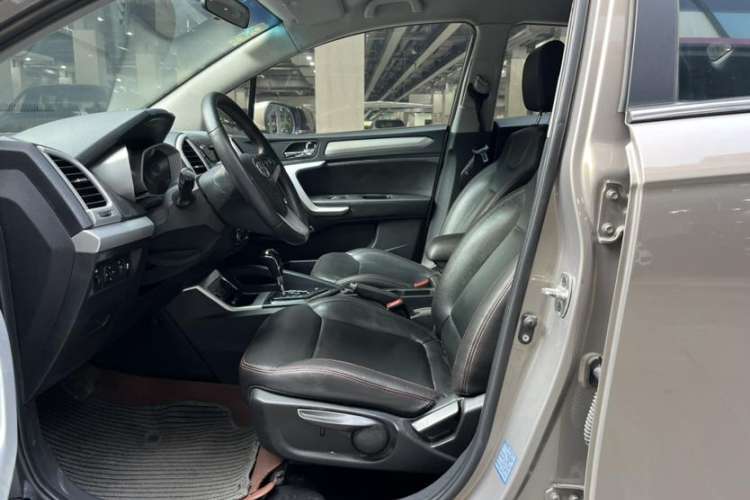 Used JAC Refine S3 2016 1.5L CVT Luxury Smart Version Interior 3