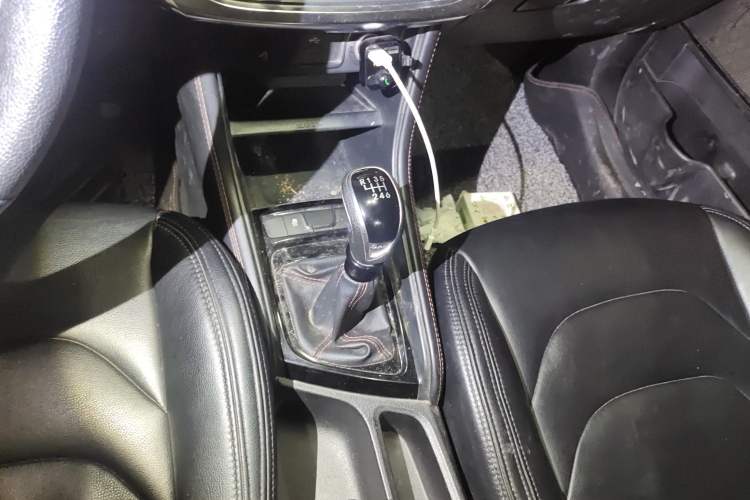 Used JAC Refine S3 2017 1.5L Manual Luxury Model Gear Lever