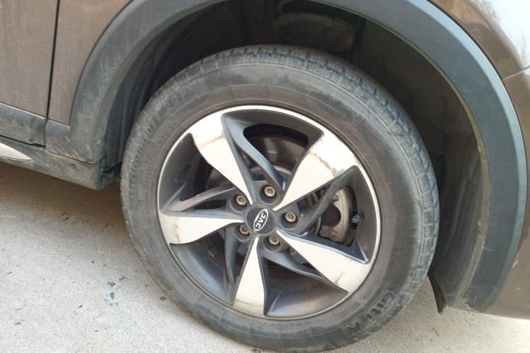 Used JAC Refine S3 2017 1.5L Manual Luxury Smart Model Right Front Wheel Hub
