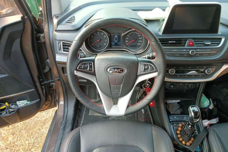 Used JAC Refine S3 2017 1.5L Manual Luxury Smart Model Steering Wheel
