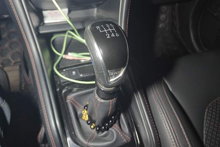 Used JAC Refine S3 2017 1.6L Manual Luxury Smart Model Gear Lever