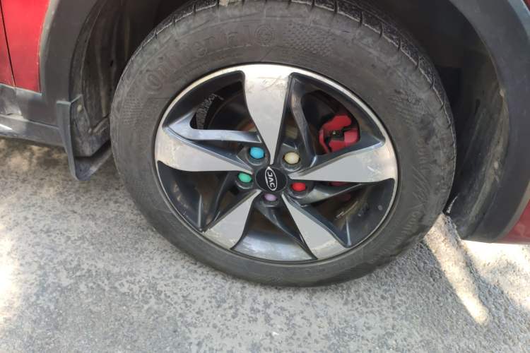 Used JAC Refine S3 2017 1.5L Manual Luxury Smart Model Right Front Wheel Hub