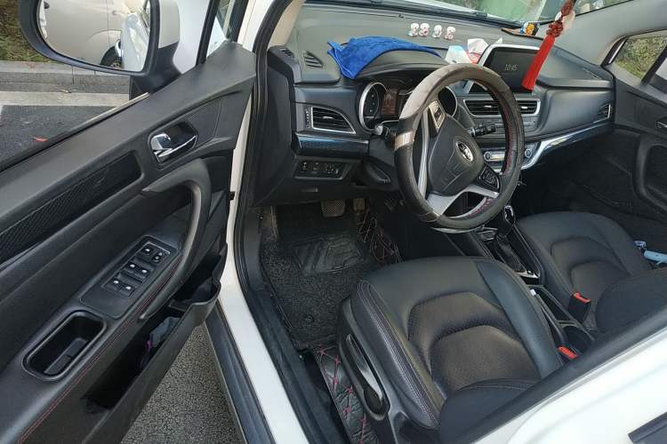 Used JAC Refine S3 2017 1.6L CVT Luxury Smart Model Driver Seat