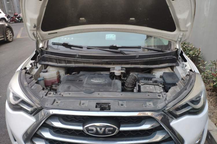Used JAC Refine S3 2017 1.6L CVT Luxury Smart Model Engine Bay