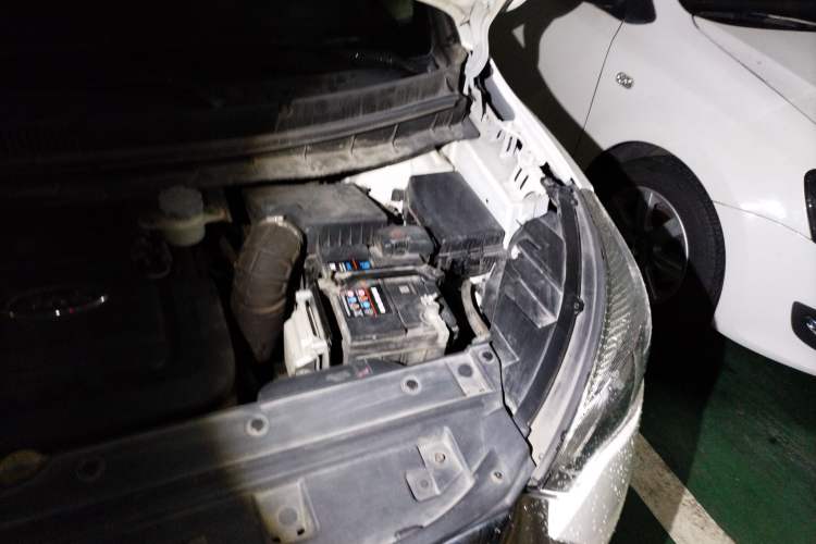 Used JAC Refine S3 2017 1.6L Manual Luxury Smart Model Engine Bay Left