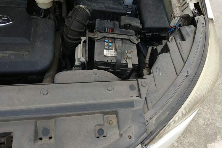 Used JAC Refine S3 2017 1.6L Manual Luxury Smart Model Engine Bay Left