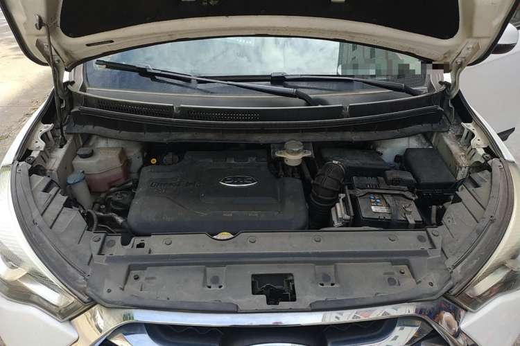 Used JAC Refine S3 2017 1.6L Manual Luxury Smart Model Engine Bay
