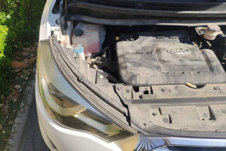 Used JAC Refine S3 2017 1.6L Manual Luxury Smart Model Engine Bay Right