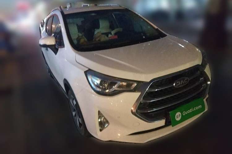 Used JAC Refine S3 2017 1.5L Manual Luxury Smart Model Front Right 45 Deg