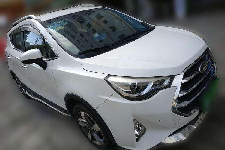 Used JAC Refine S3 2017 1.6L Manual Luxury Smart Model Front Right 45 Deg