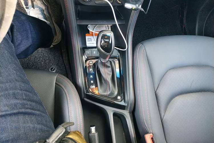 Used JAC Refine S3 2017 1.6L CVT Luxury Smart Model Gear Lever