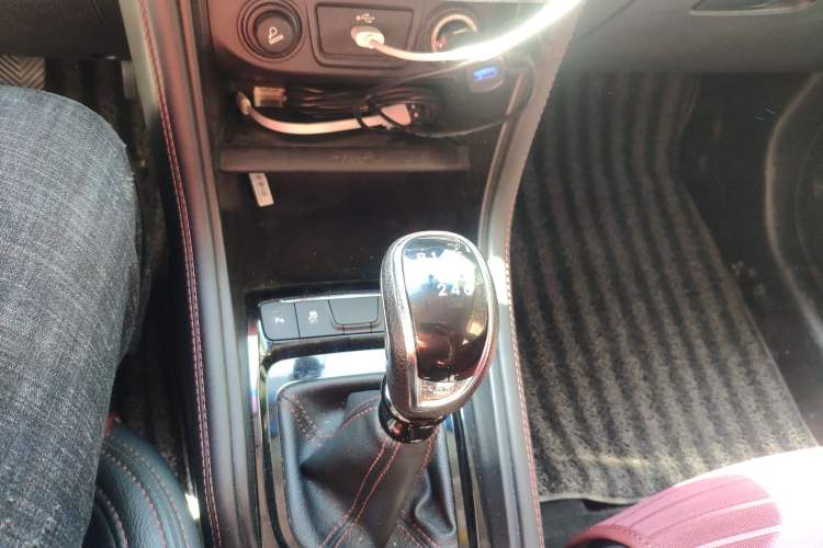 Used JAC Refine S3 2017 1.6L Manual Luxury Smart Model Gear Lever