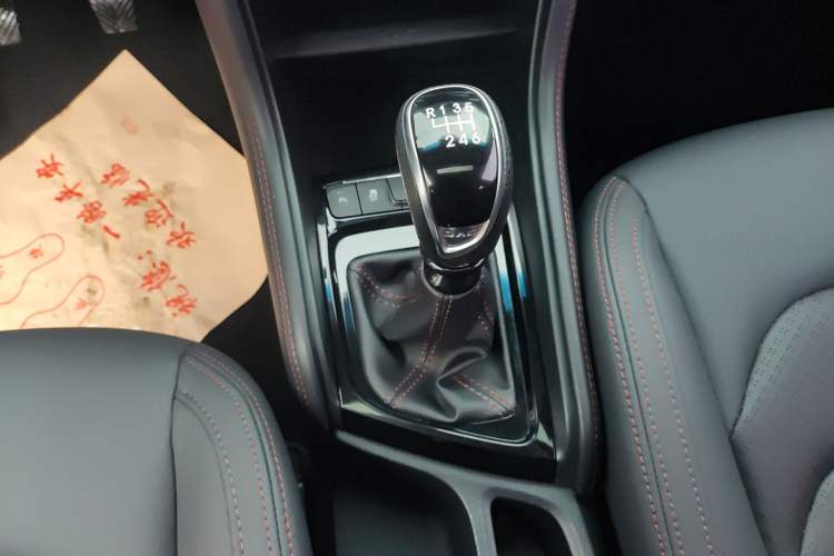 Used JAC Refine S3 2017 1.5L Manual Luxury Smart Model Gear Lever