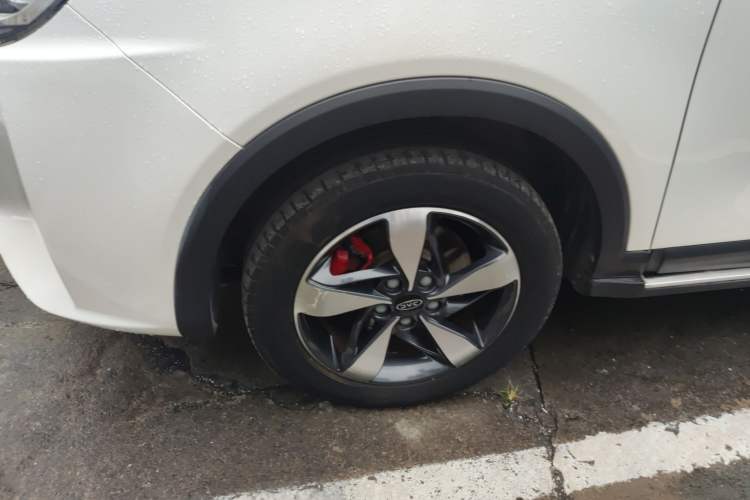Used JAC Refine S3 2017 1.5L Manual Luxury Smart Model Left Front Wheel Hub