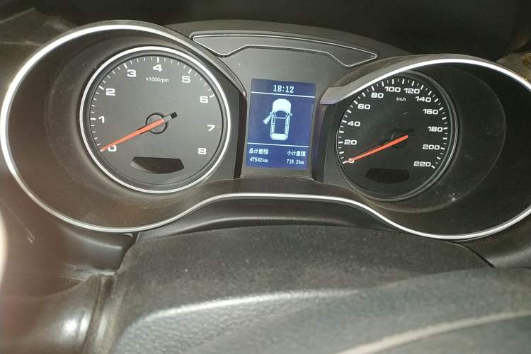 Used JAC Refine S3 2017 1.5L Manual Luxury Smart Model Odometer Close Up