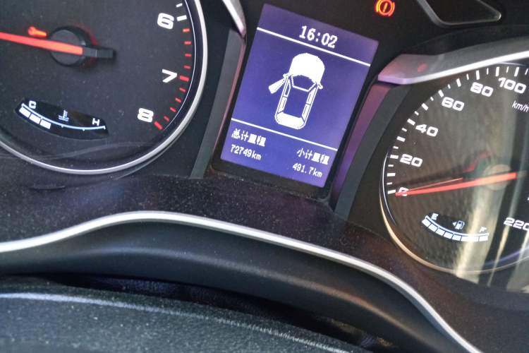 Used JAC Refine S3 2017 1.6L Manual Luxury Smart Model Odometer Close Up
