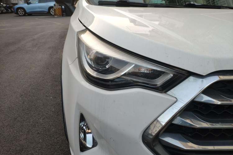 Used JAC Refine S3 2017 1.6L CVT Luxury Smart Model Right Front Headlight