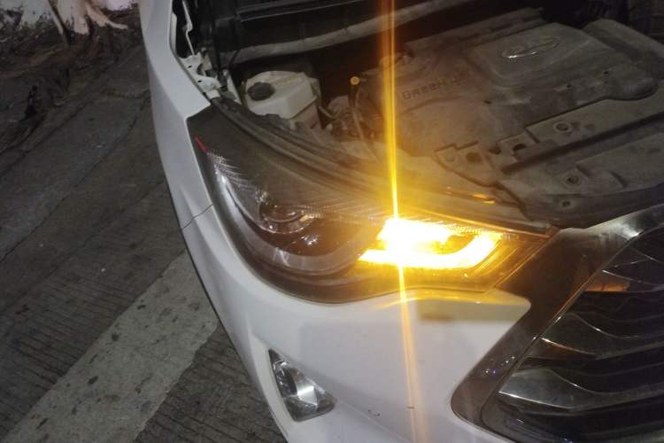 Used JAC Refine S3 2017 1.5L Manual Luxury Smart Model Right Front Headlight