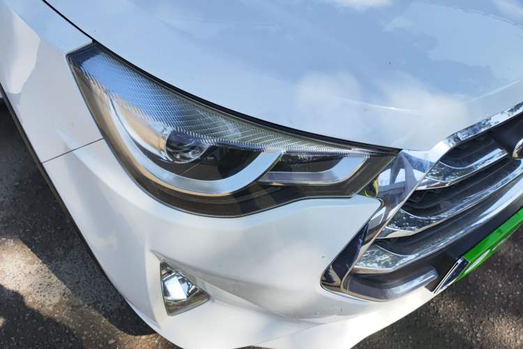 Used JAC Refine S3 2017 1.5L Manual Luxury Model Right Front Headlight