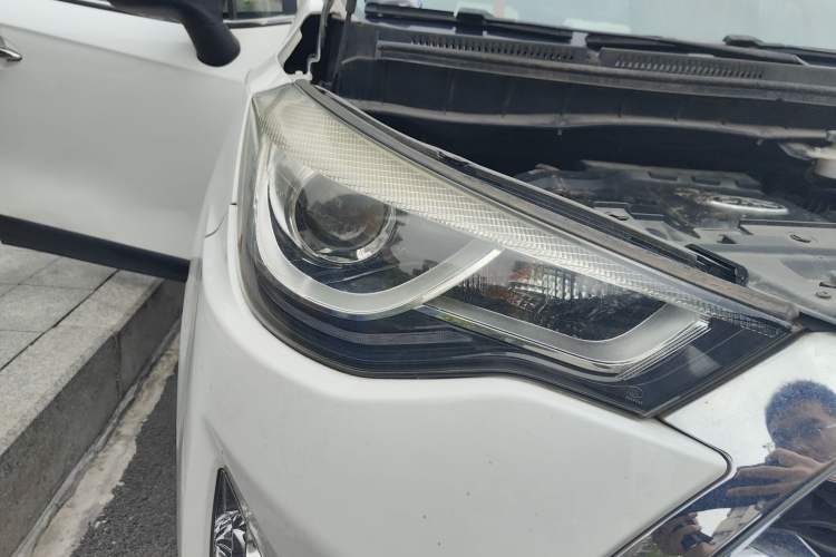 Used JAC Refine S3 2017 1.5L Manual Luxury Model Right Front Headlight