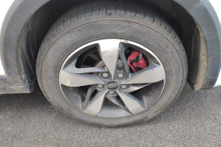 Used JAC Refine S3 2017 1.6L CVT Luxury Smart Model Right Front Wheel Hub