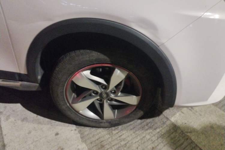 Used JAC Refine S3 2017 1.5L Manual Luxury Smart Model Right Front Wheel Hub