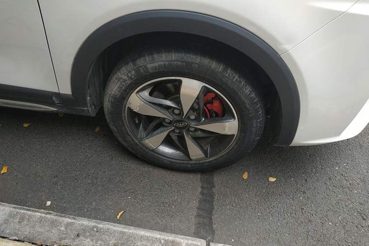 Used JAC Refine S3 2017 1.6L CVT Luxury Smart Model Right Front Wheel Hub