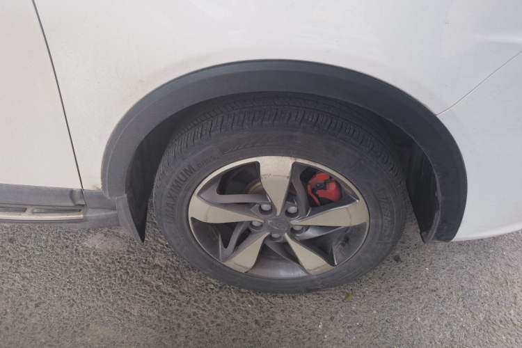 Used JAC Refine S3 2017 1.5L Manual Luxury Smart Model Right Front Wheel Hub