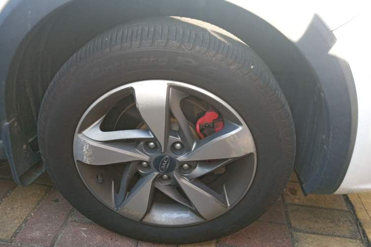 Used JAC Refine S3 2017 1.6L Manual Luxury Smart Model Right Front Wheel Hub