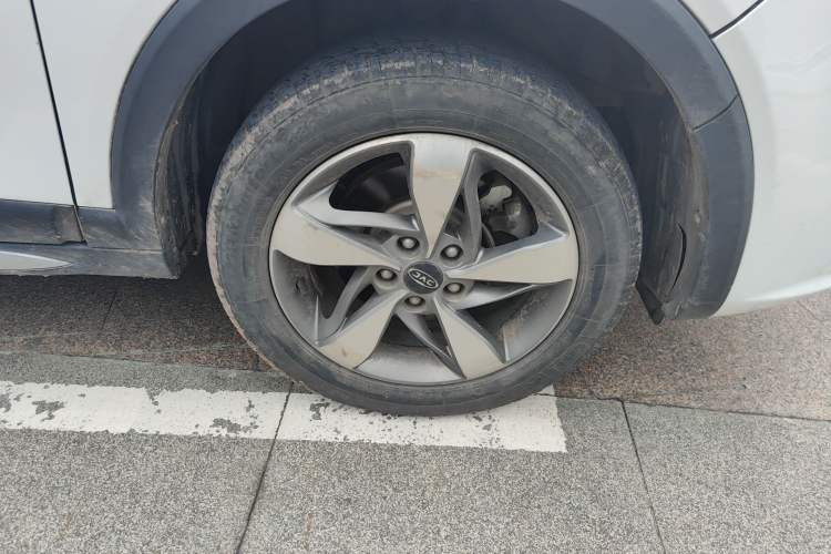 Used JAC Refine S3 2017 1.5L Manual Luxury Model Right Front Wheel Hub