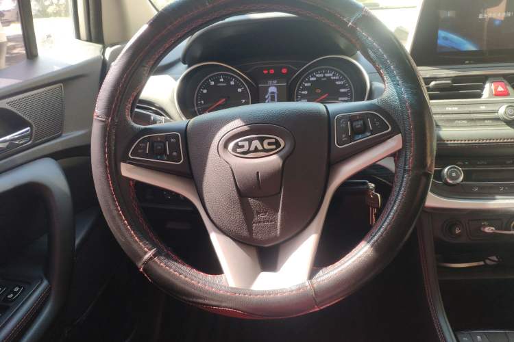 Used JAC Refine S3 2017 1.6L Manual Luxury Smart Model Steering Wheel