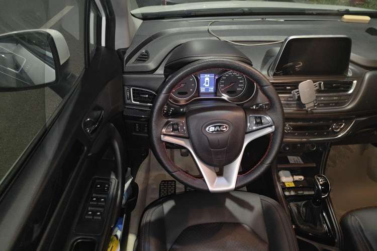 Used JAC Refine S3 2017 1.6L Manual Luxury Smart Model Steering Wheel