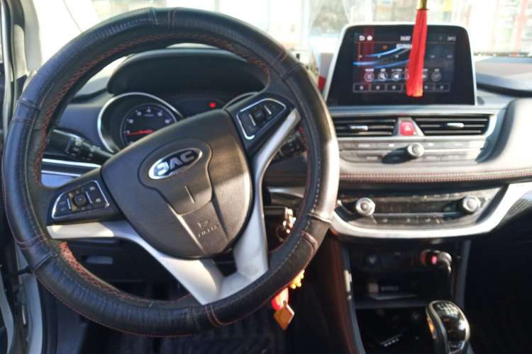 Used JAC Refine S3 2017 1.6L Manual Luxury Smart Model Steering Wheel