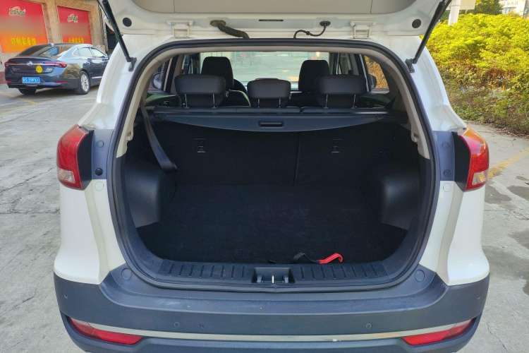 Used JAC Refine S3 2017 1.5L Manual Luxury Smart Model Trunk