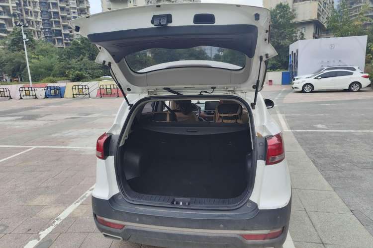 Used JAC Refine S3 2017 1.5L Manual Luxury Model Trunk