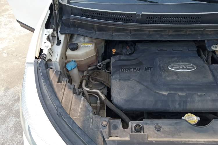 Used JAC Refine S3 2018 Smart Drive Version 1.6L CVT Smart Connect Model Engine Bay Right