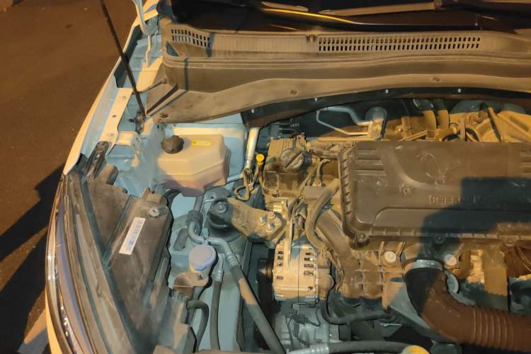 Used JAC Refine S4 2019 1.6L CVT Superior Edition Engine Bay Right