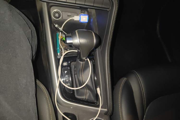 Used JAC Refine S4 2019 1.6L CVT Superior Edition Gear Lever