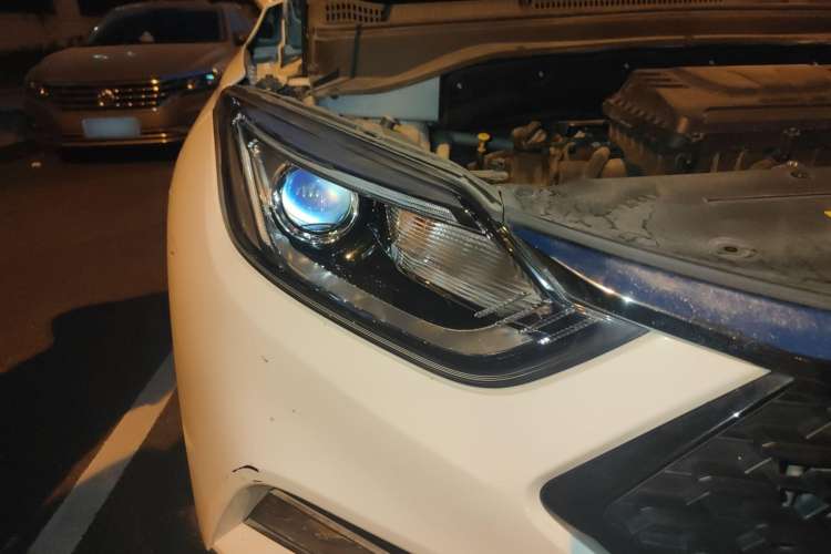 Used JAC Refine S4 2019 1.6L CVT Superior Edition Right Front Headlight