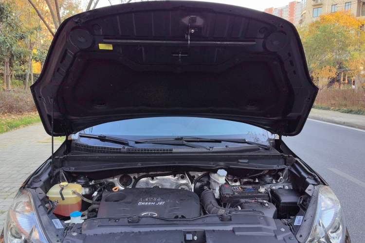 Used JAC Refine S5 2015 1.5T Automatic Elite Model Engine Bay